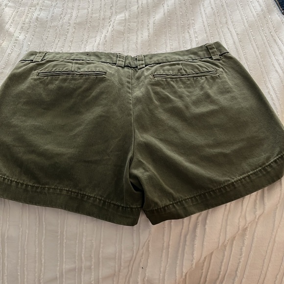 Shorts - Picture 3 of 4
